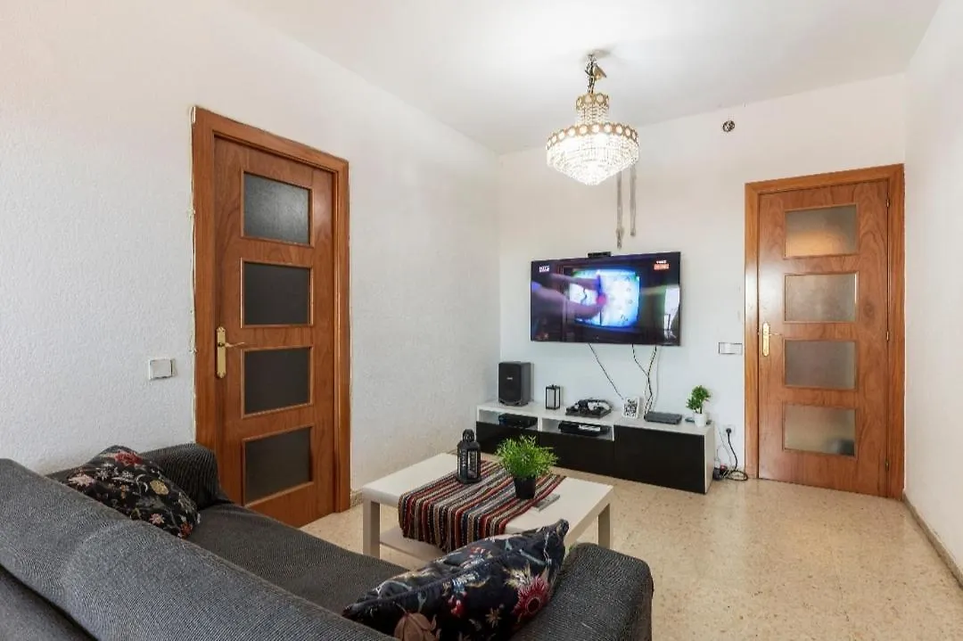 Habitación en casa particular Habitacion Grande Con Cama Familiar Esplugues de Llobregat